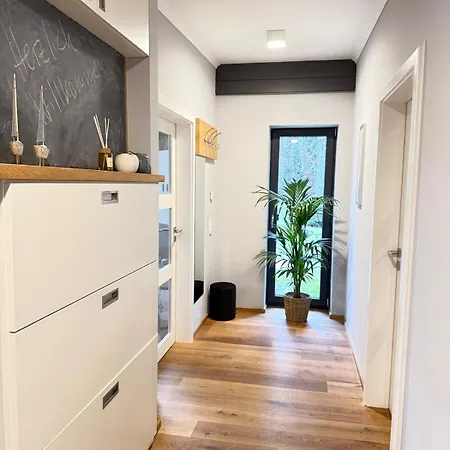 Holiday home Wohlfuehl-haus Mit Kamin & Whirlpool - Naehe Berlin Niederdorla