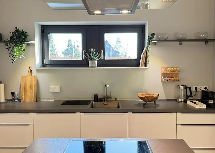 Wohlfuehl-haus Mit Kamin & Whirlpool - Naehe Berlin Niederdorla